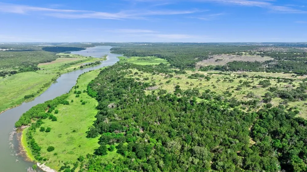 2101 Tower Rd Liberty Hill, TX 78628