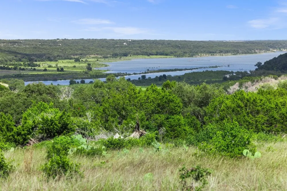 2101 Tower Rd Liberty Hill, TX 78628