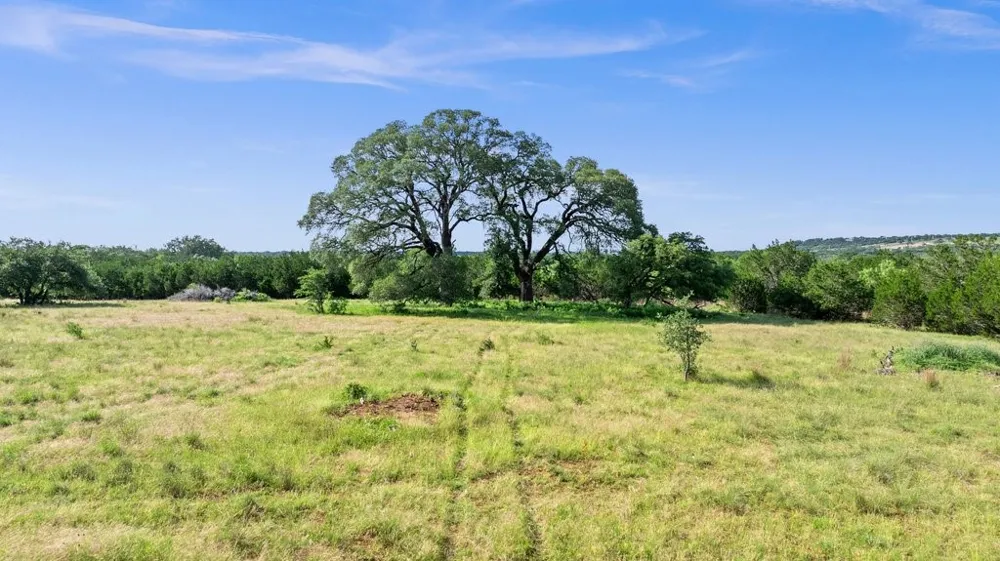 2101 Tower Rd Liberty Hill, TX 78628