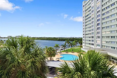 51 ISLAND WAY #411
