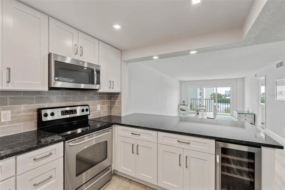 51 ISLAND WAY #411 Clearwater Beach, FL 33767