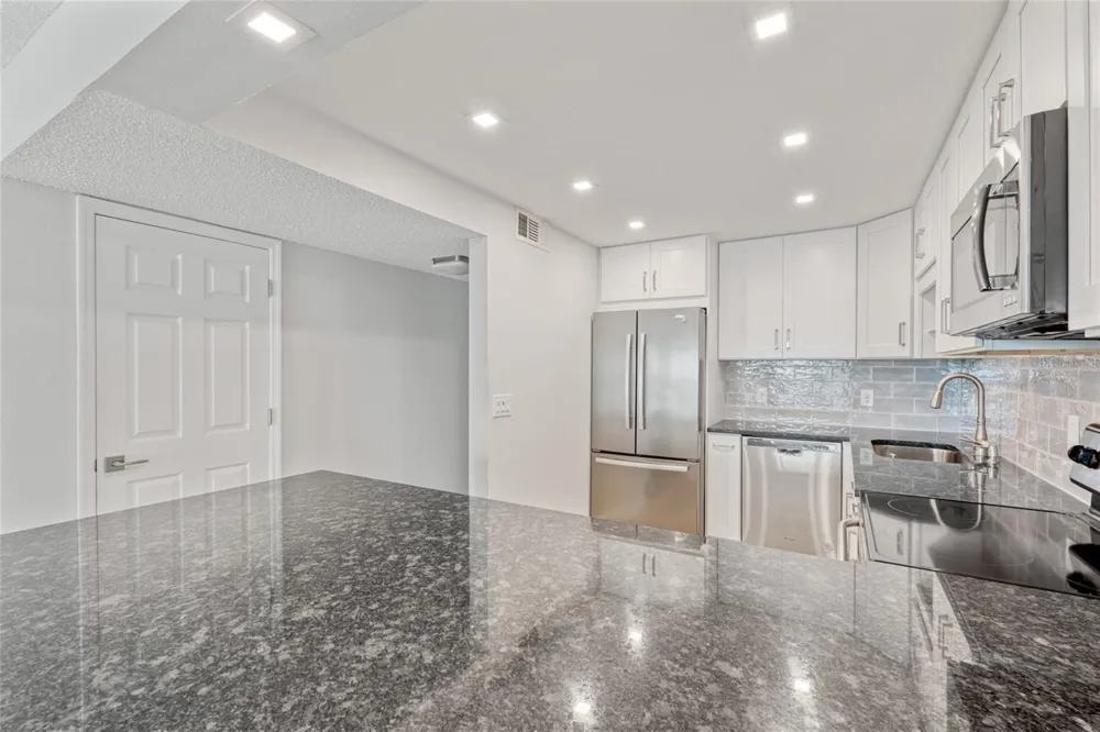 51 ISLAND WAY #411 Clearwater Beach, FL 33767