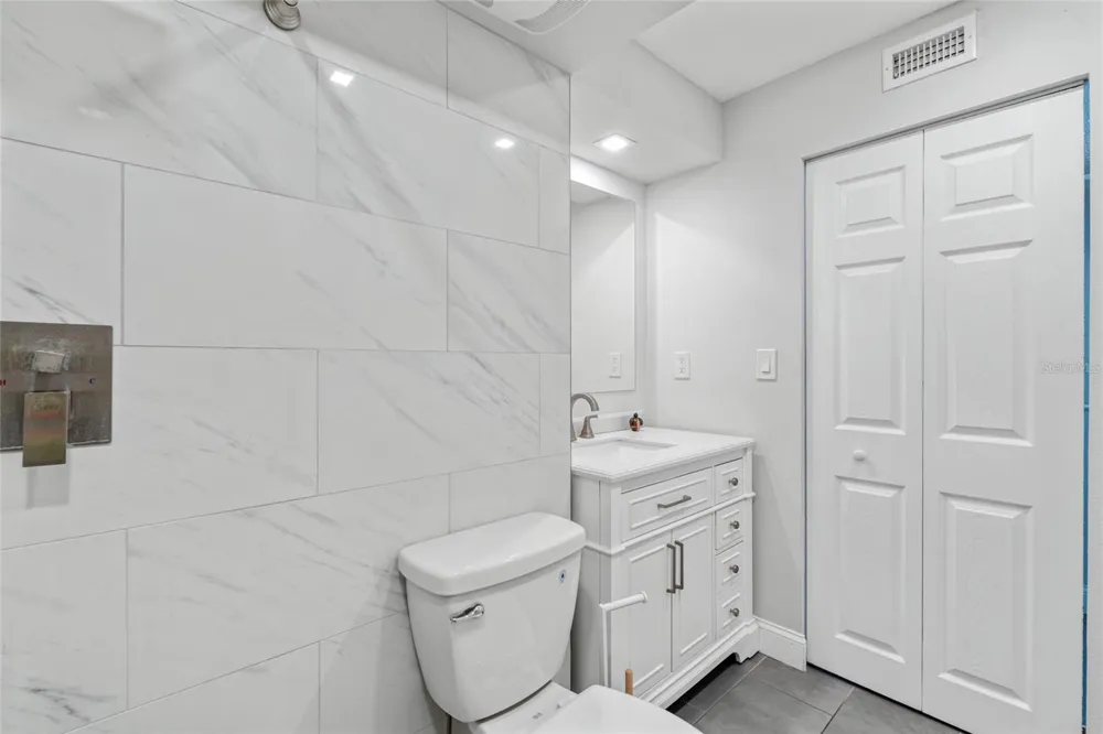 51 ISLAND WAY #411 Clearwater Beach, FL 33767
