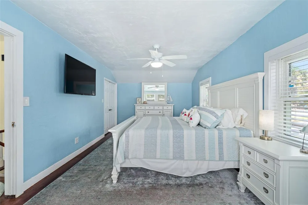 129 S WILD OLIVE AVENUE Daytona Beach, FL 32118