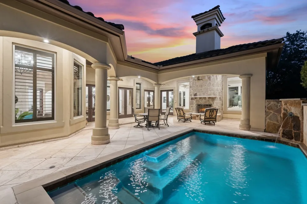 504 Black Wolf Run Lakeway, TX 78738