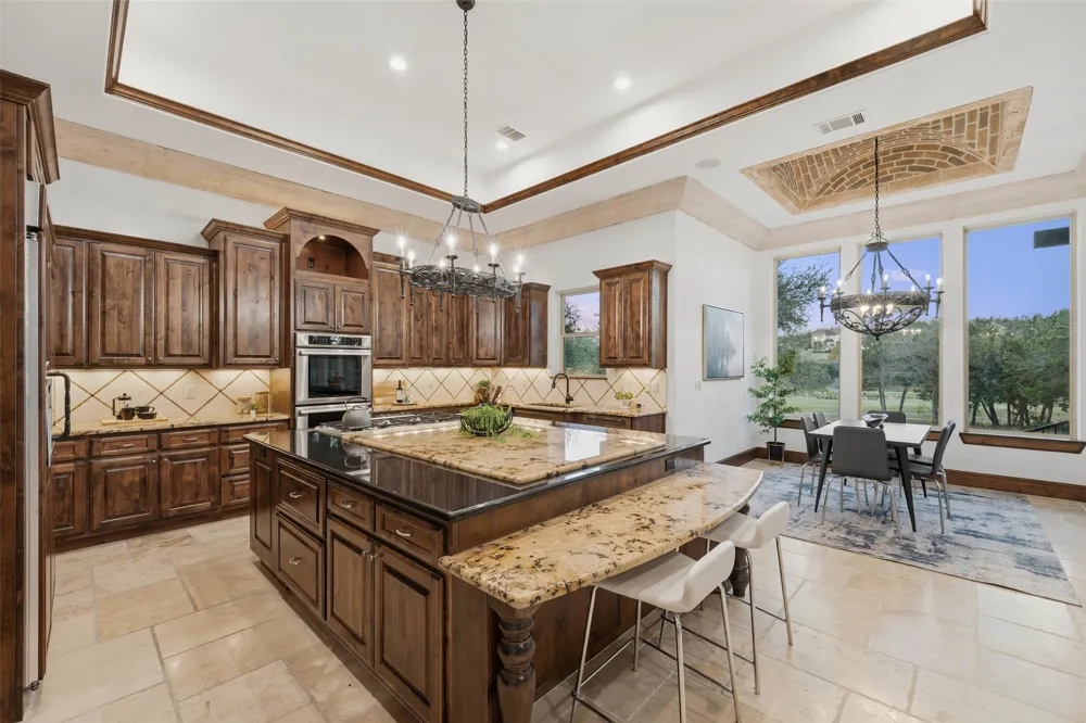 504 Black Wolf Run Lakeway, TX 78738