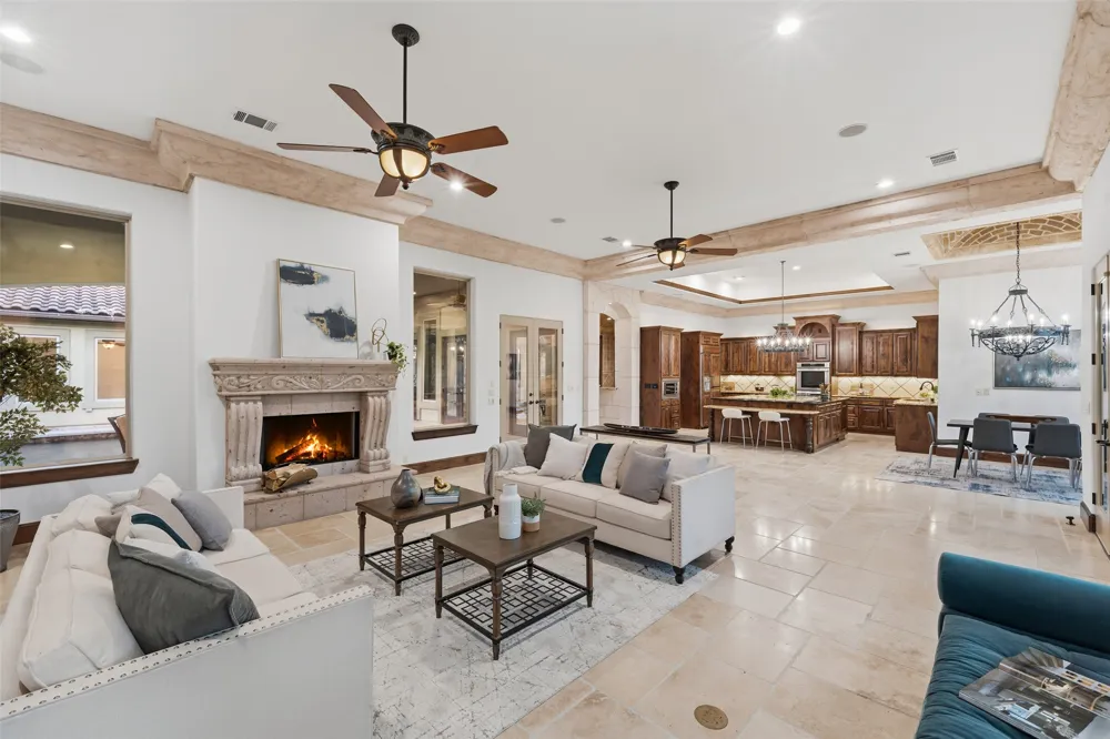 504 Black Wolf Run Lakeway, TX 78738