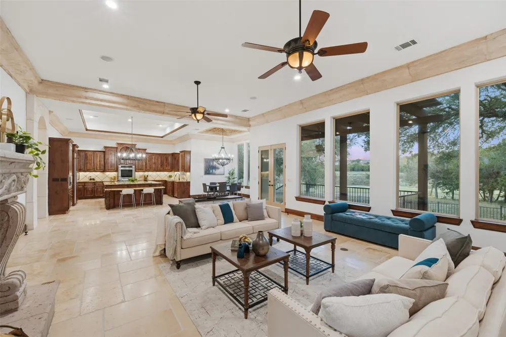 504 Black Wolf Run Lakeway, TX 78738