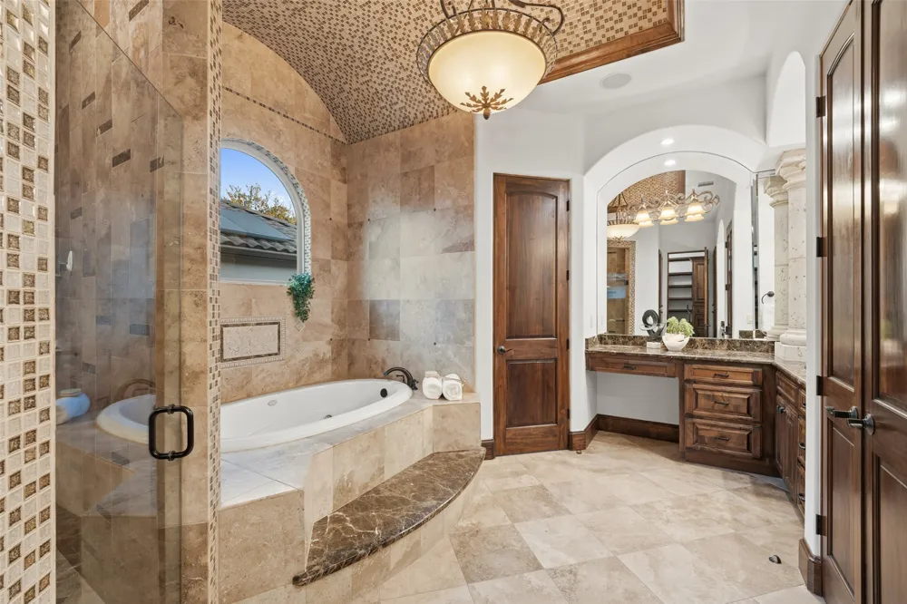 504 Black Wolf Run Lakeway, TX 78738