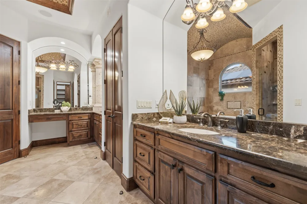 504 Black Wolf Run Lakeway, TX 78738