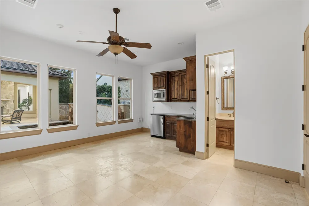 504 Black Wolf Run Lakeway, TX 78738