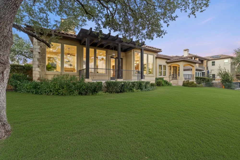 504 Black Wolf Run Lakeway, TX 78738