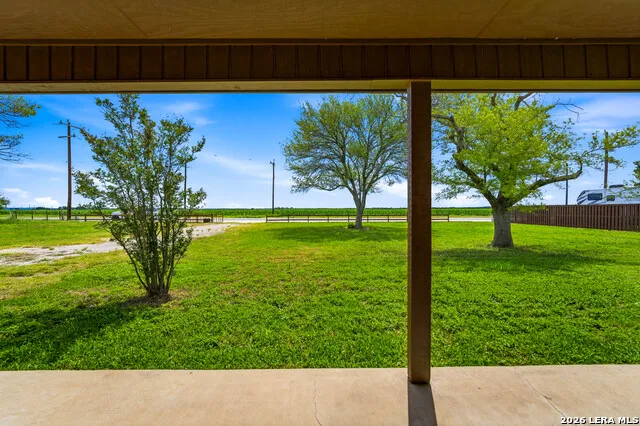 5745 FM 471 N Rio Medina, TX 78066