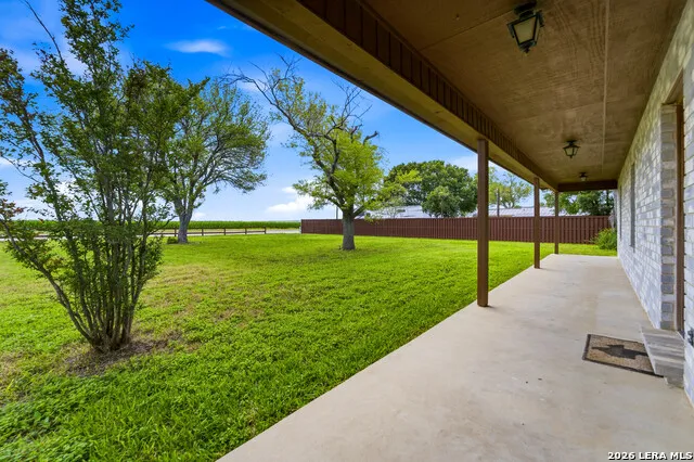5745 FM 471 N Rio Medina, TX 78066