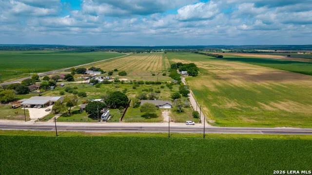 5745 FM 471 N Rio Medina, TX 78066