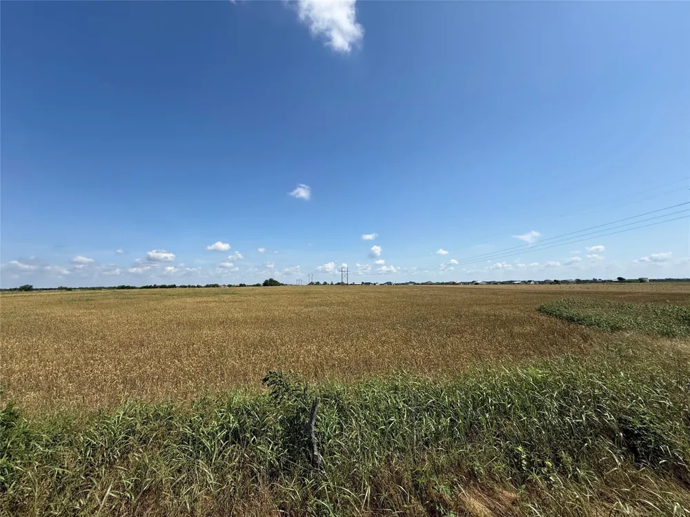 6785 Hoehn Road Valley View, TX 76272
