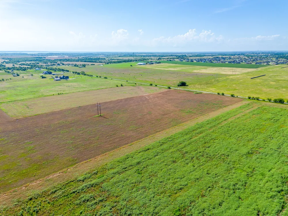 6785 Hoehn Road Valley View, TX 76272