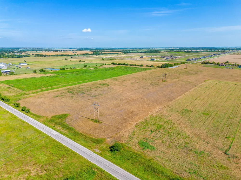 6785 Hoehn Road Valley View, TX 76272
