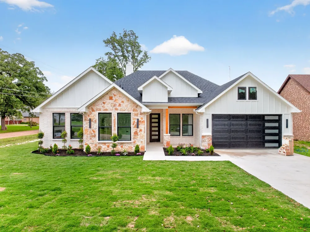 120 Springwood Road Enchanted Oaks, TX 75156