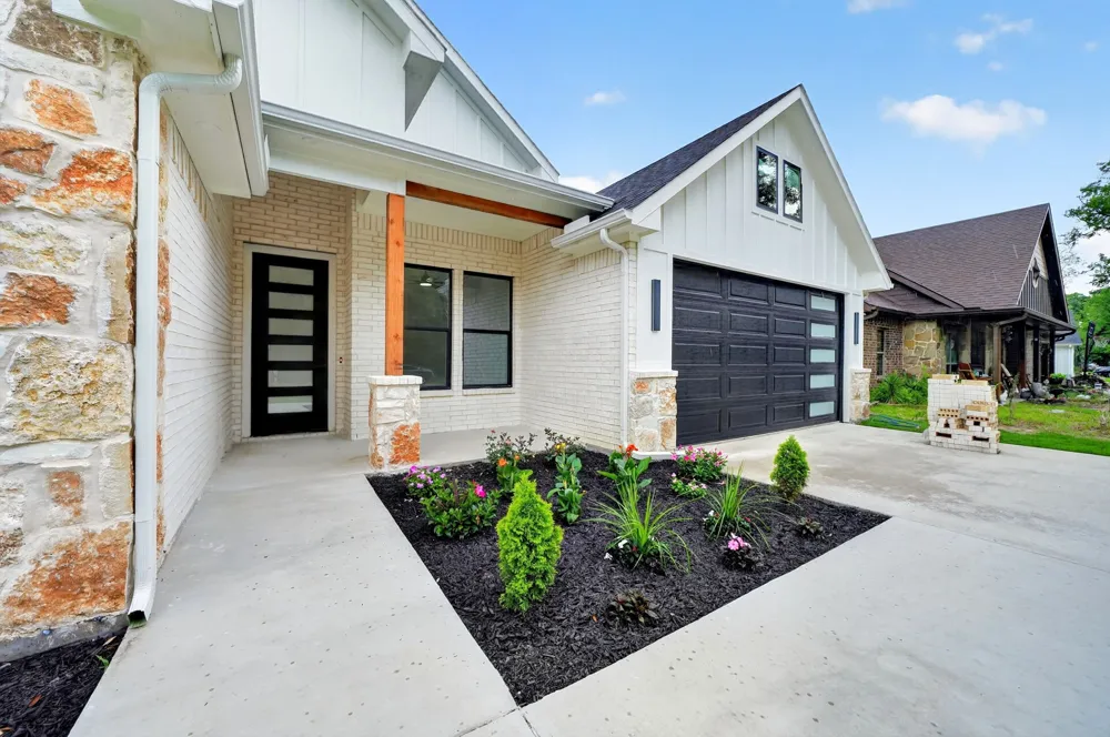 120 Springwood Road Enchanted Oaks, TX 75156