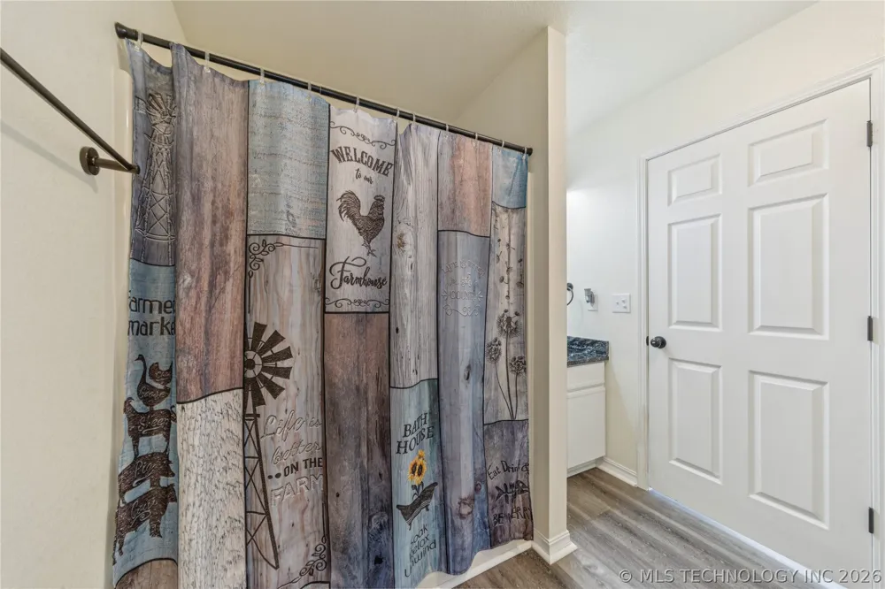 1701 Hopi Street Chouteau, OK 74337