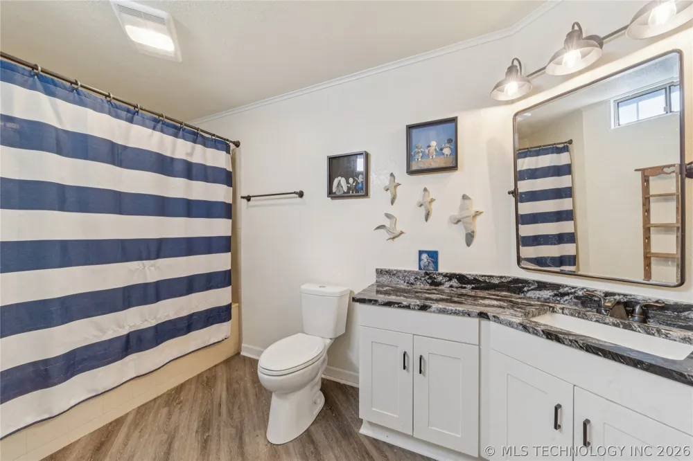 1701 Hopi Street Chouteau, OK 74337
