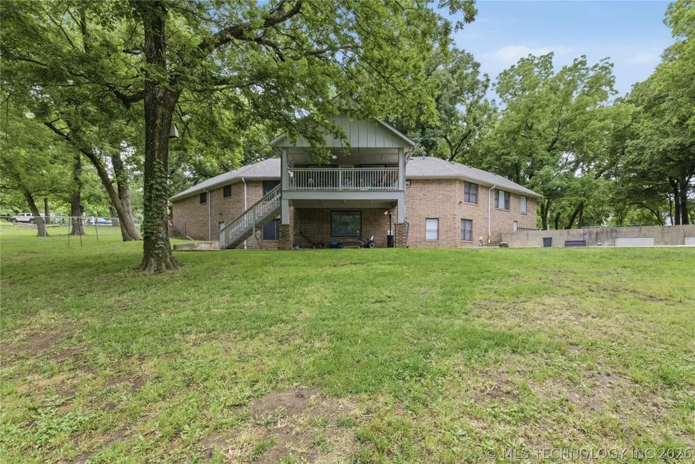 1701 Hopi Street Chouteau, OK 74337
