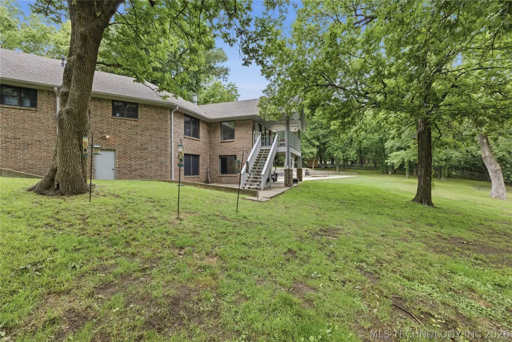 1701 Hopi Street Chouteau, OK 74337