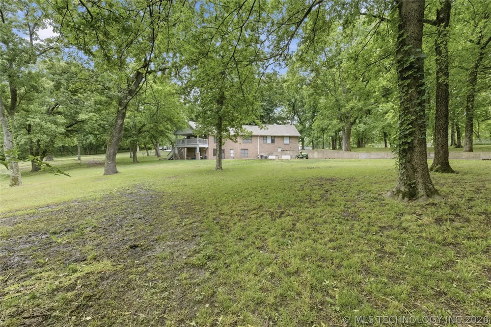 1701 Hopi Street Chouteau, OK 74337