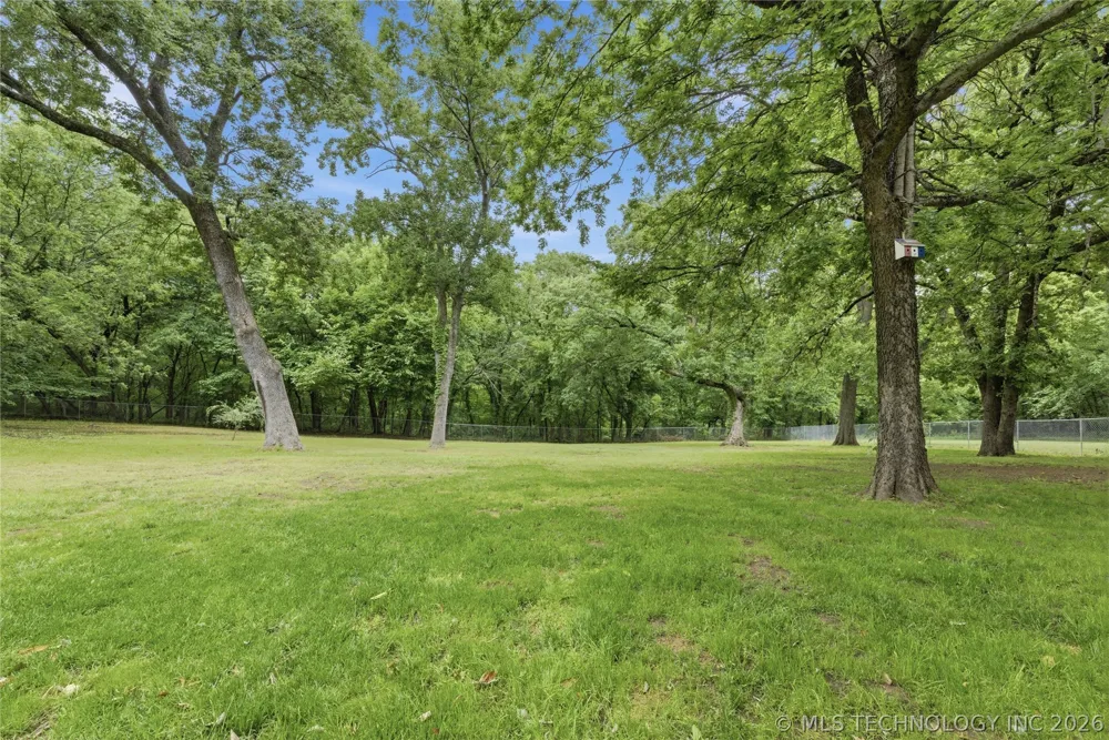 1701 Hopi Street Chouteau, OK 74337