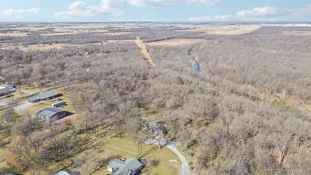 1701 Hopi Street Chouteau, OK 74337