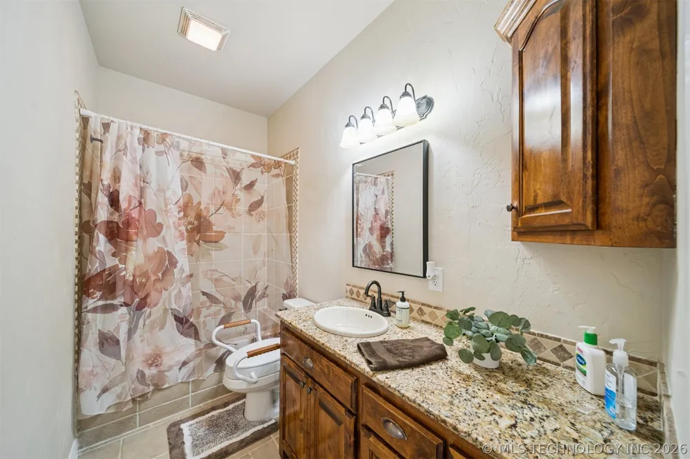 19687 E 595 ROAD Inola, OK 74036