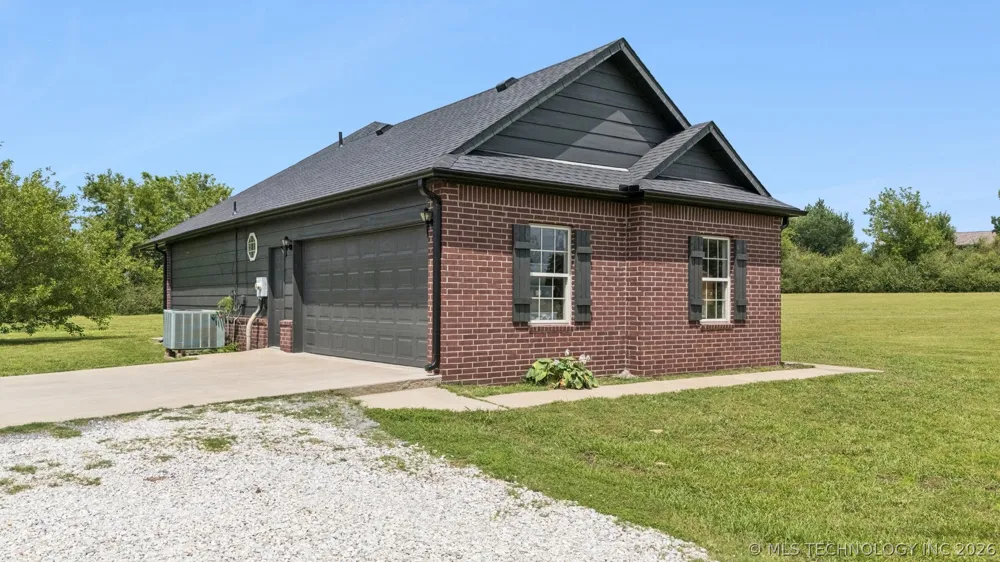19687 E 595 ROAD Inola, OK 74036