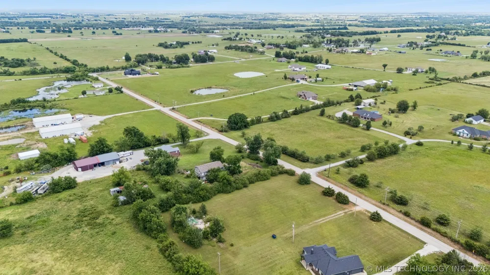 19687 E 595 ROAD Inola, OK 74036