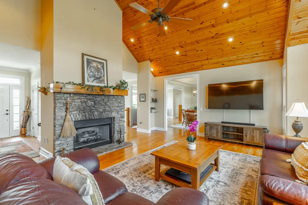 7015 B And K Ranch Road Georgetown, TN 37336