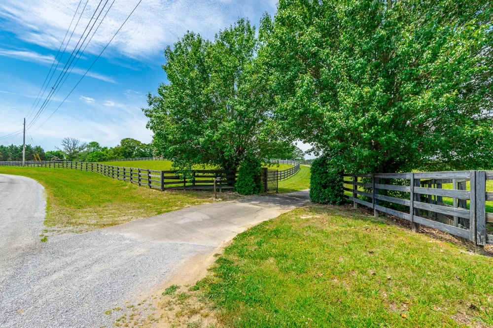 7015 B And K Ranch Road Georgetown, TN 37336
