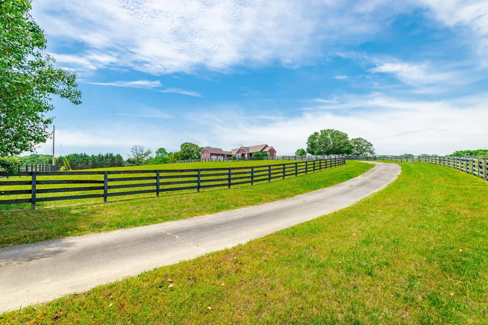 7015 B And K Ranch Road Georgetown, TN 37336