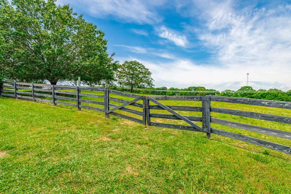 7015 B And K Ranch Road Georgetown, TN 37336