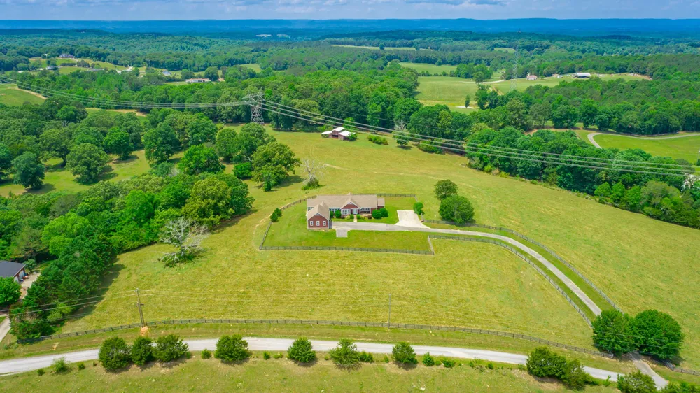 7015 B And K Ranch Road Georgetown, TN 37336