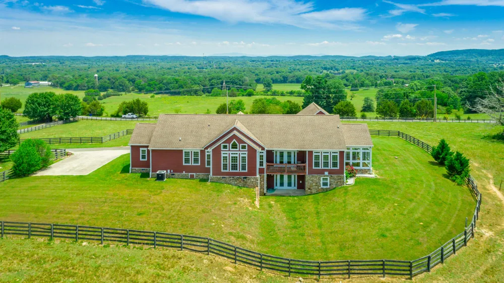 7015 B And K Ranch Road Georgetown, TN 37336