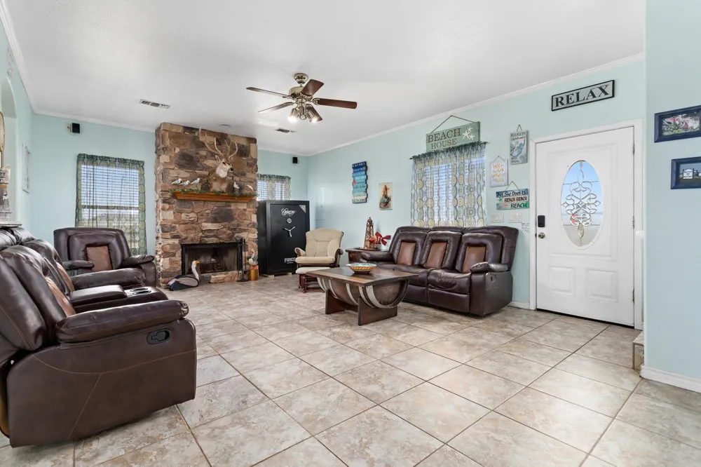 1216 Overton Avenue Port Bolivar, TX 77650