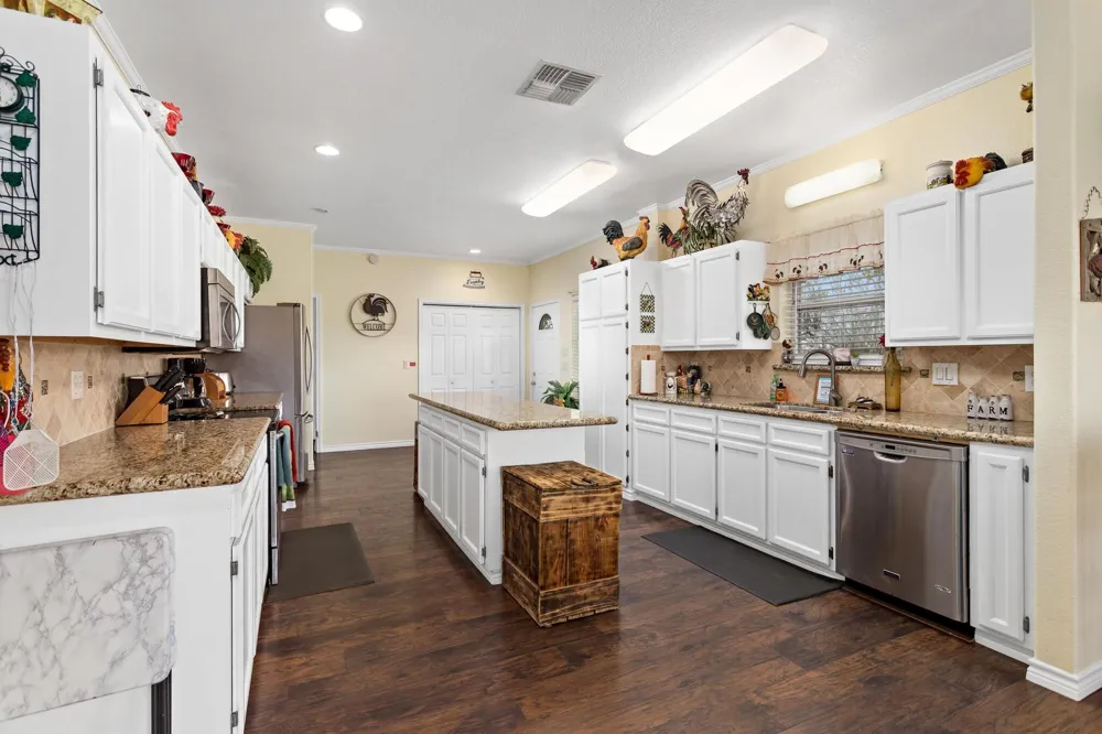 1216 Overton Avenue Port Bolivar, TX 77650