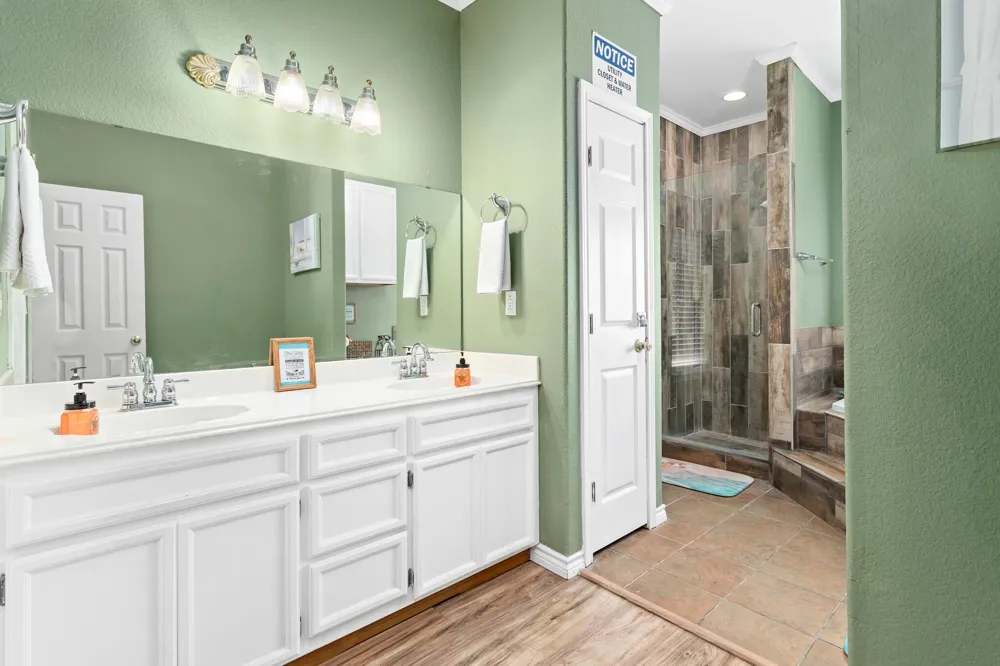1216 Overton Avenue Port Bolivar, TX 77650