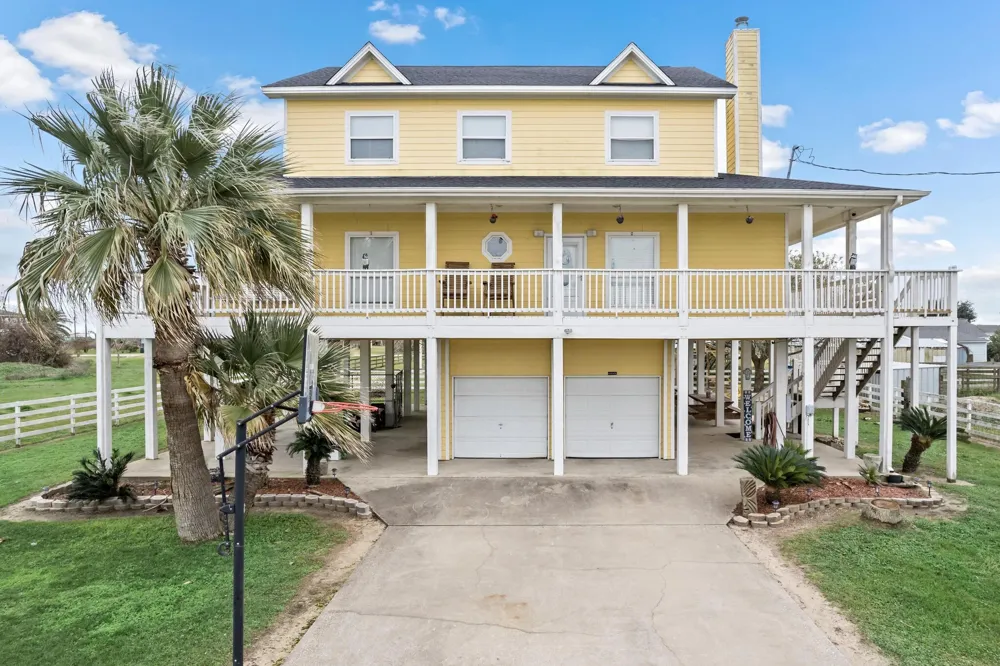 1216 Overton Avenue Port Bolivar, TX 77650