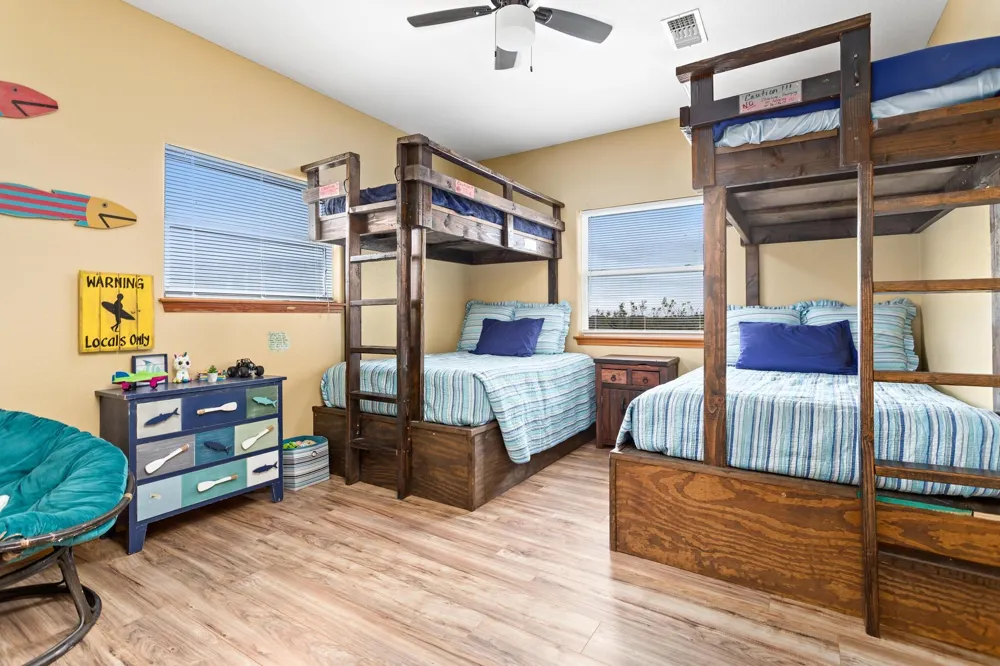 1216 Overton Avenue Port Bolivar, TX 77650