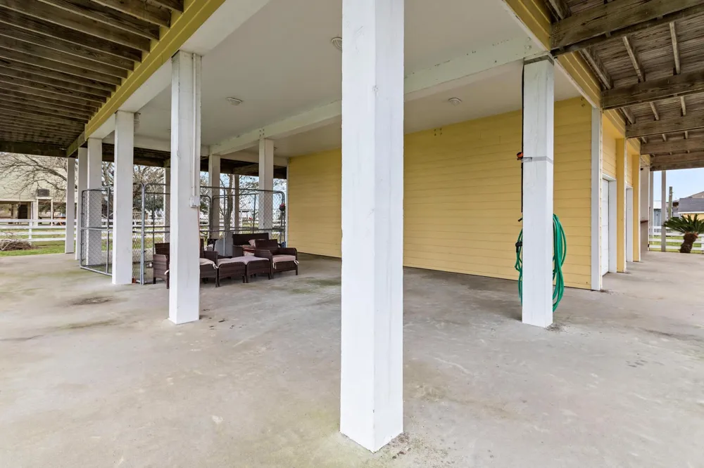 1216 Overton Avenue Port Bolivar, TX 77650