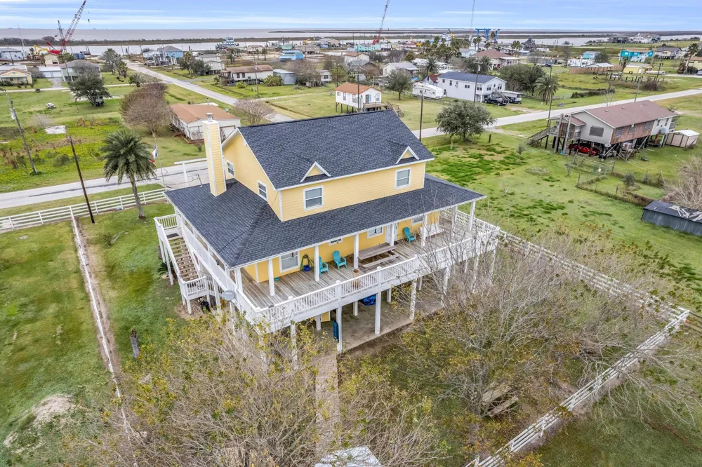 1216 Overton Avenue Port Bolivar, TX 77650