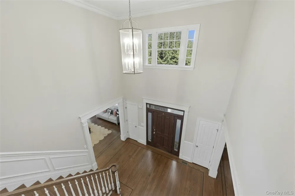 1330 Ridge Road Laurel Hollow, NY 11791