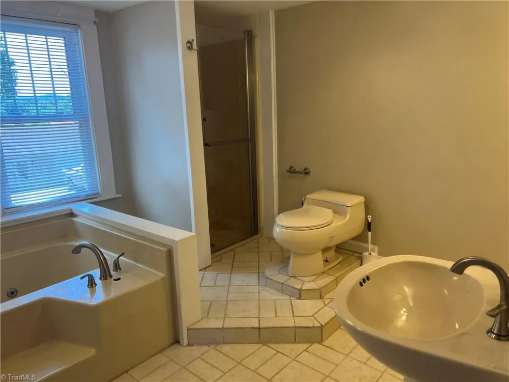 3798 Clingman Road Ronda, NC 28670