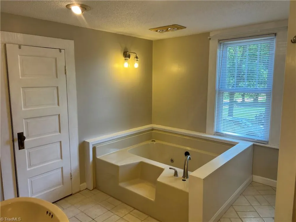3798 Clingman Road Ronda, NC 28670